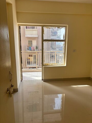 Room in 3 BHK Apartment at Conscient Habitat Residences, Sector 78 – for Sale