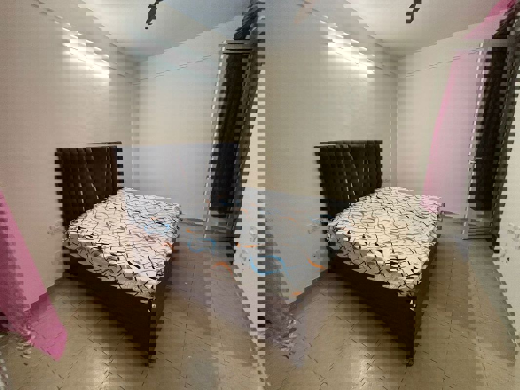 1 BHK 900 Sq.Ft. Apartment in Central Town