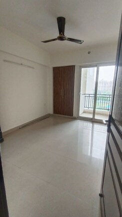 3 BHK + Pooja Room Apartment For Rent in Sethi Max Royal