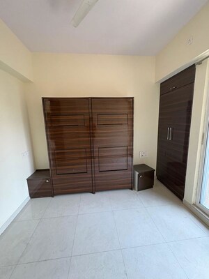 Room in 2 BHK Apartment at Ashar Edge, Pokhran Road No Two – for Rent