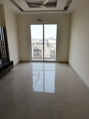 Room in 3.5 BHK Apartment at Maxblis Grand Kingston, Sector 75 – for Sale