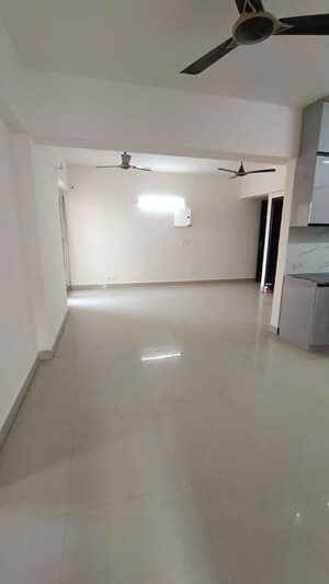 Room in 3 BHK Apartment at Sethi Max Royal, Sector 76 – for Rent