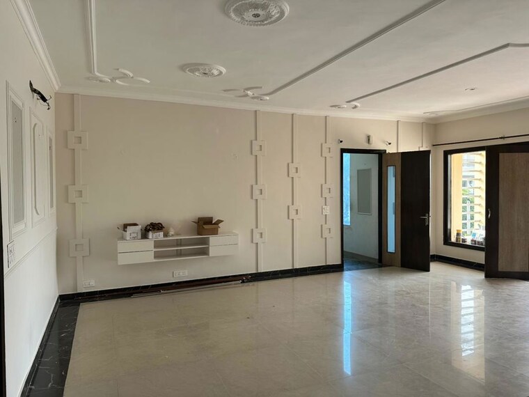 Room, sas nagar 3 Bedroom 500 Sq.Yd. Builder Floor In Sas Nagar Mohali 10089165