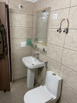 Bathroom in 1 BHK Apartment at Chinchwad – for Rent