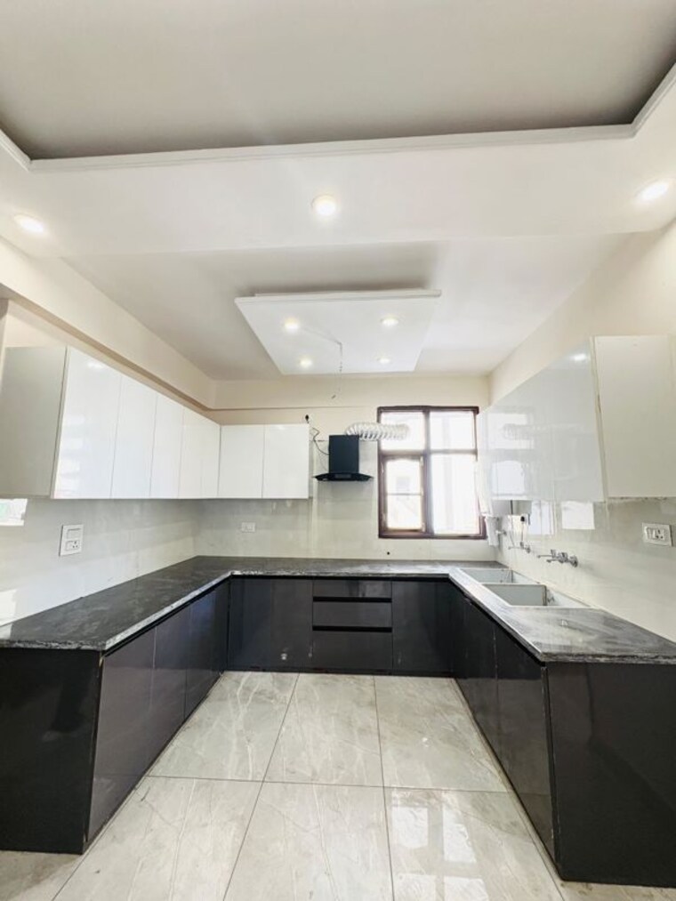 Kitchen, fortune-regalia-towers 4 Bedroom 3107 Sq.Ft. Penthouse In Dhakoli Zirakpur 10089182