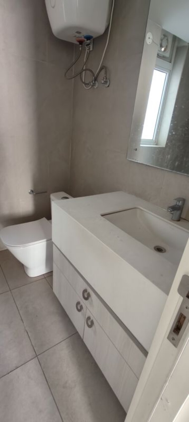 Bathroom, ireo-the-corridors 2 Bedroom 1296 Sq.Ft. Apartment In Sector 67a Gurgaon 10089193