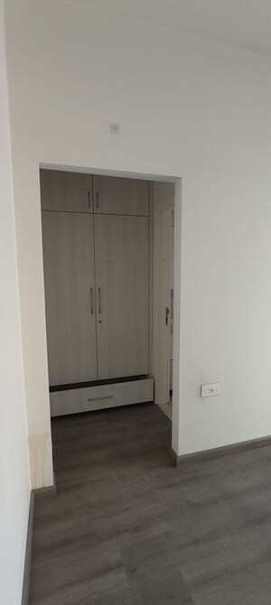 Room in 2 BHK Apartment at Ireo The Corridors, Sector 67a – for Rent