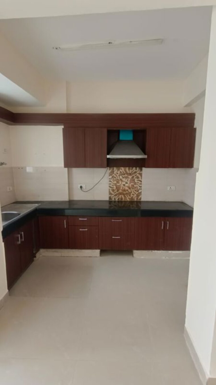 Kitchen, aditya-celebrity-homes 3 Bedroom 1445 Sq.Ft. Apartment In Sector 76 Noida 10089223