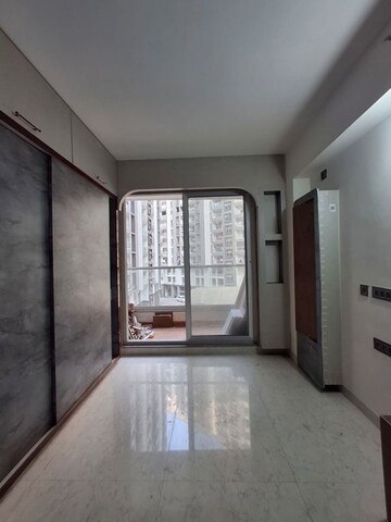 Room in 2 BHK Apartment at New Mhada Colony, Powai – for Rent