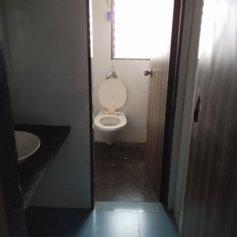 Bathroom, goregaon east Commercial Office Space 3450 Sq.Ft. In Goregaon East Mumbai 10089224