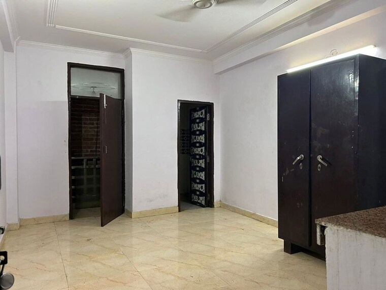 Room, saket 1 RK 300 Sq.Ft. Apartment In Saket Delhi 10089274