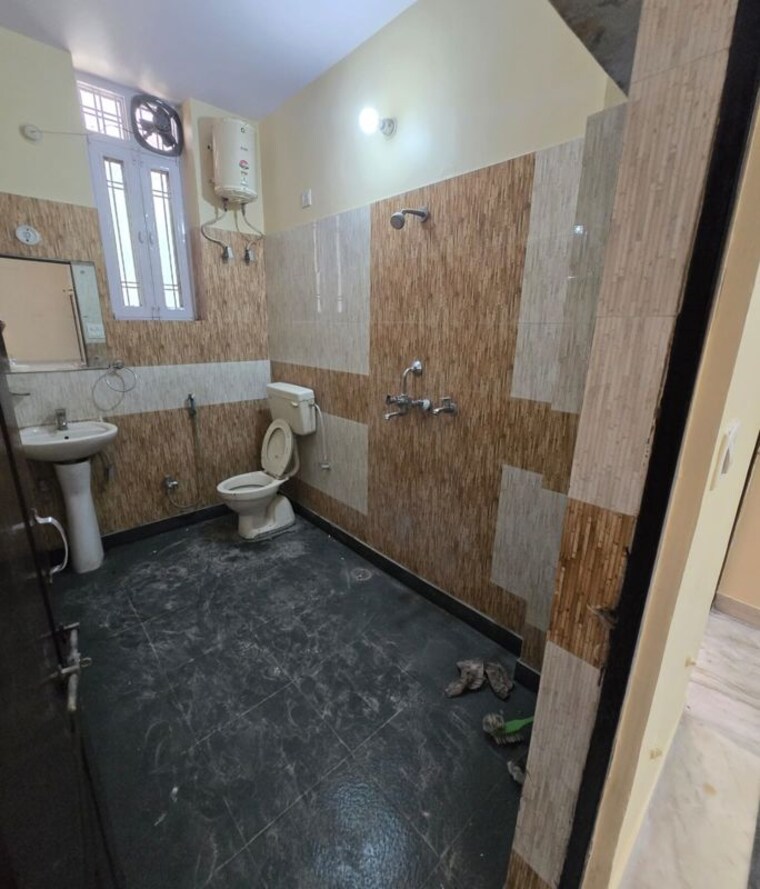 Bathroom, hanuman nagar extension 5 Bedroom 440 Sq.Yd. Villa In Hanuman Nagar Extension Jaipur 10089230