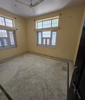 Room in 5 BHK Villa at Hanuman Nagar Extension – for Rent