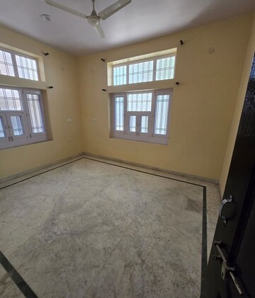 Room in 5 BHK Villa at Hanuman Nagar Extension – for Rent