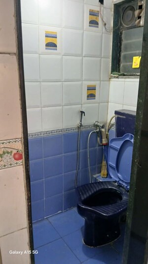 Bathroom in 2.5 BHK Apartment at Thakur Complex, Kandivali East – for Rent