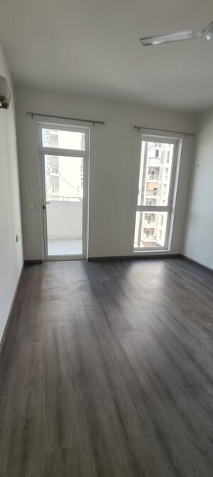 Room in 3 BHK Apartment at Ireo The Corridors, Sector 67a – for Rent