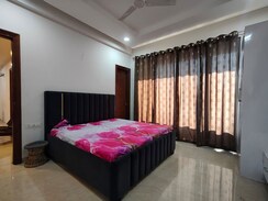 2 BHK + Pooja Room Builder Floor For Rent in Sector 79