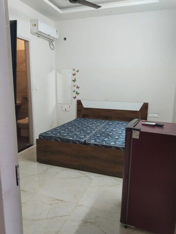 Bedroom in 1 RK Apartment at Penta Homes, Vip Road – for Rent