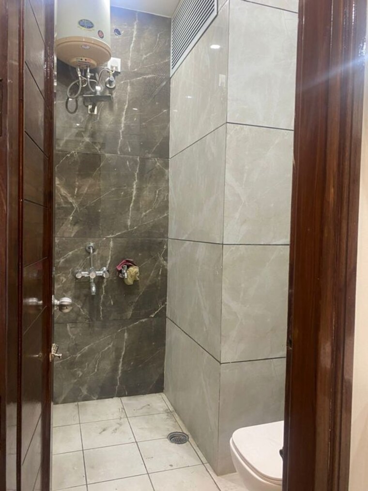 Bathroom, sector 77 2 Bedroom 2500 Sq.Ft. Builder Floor In Sector 77 Mohali 10089305