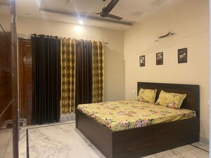 Bedroom in 2 BHK Builder Floor at Sector 77 – for Rent