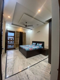 2 BHK + Pooja Room Builder Floor For Rent in Sector 77