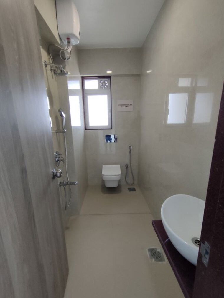 Bathroom, kandivali west 2 Bedroom 718 Sq.Ft. Apartment In Kandivali West Mumbai 10089318