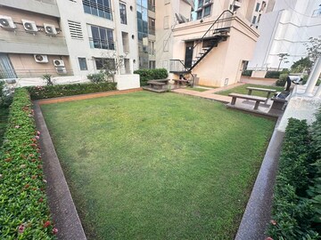 3 BHK Apartment – Garden View at Baycity Apartments, Khar West - for Rent