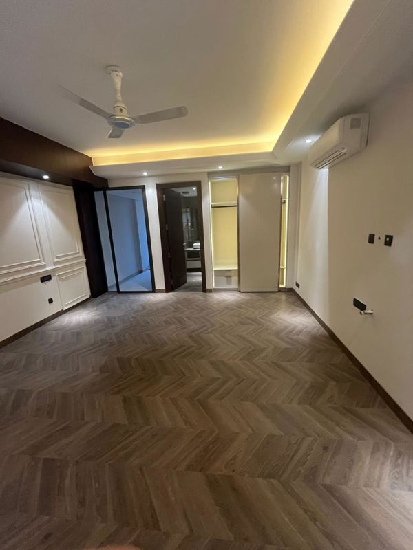 4 BHK + Pooja Room,Study Room,Extra Room Builder Floor For Sale in New Rajinder Nagar