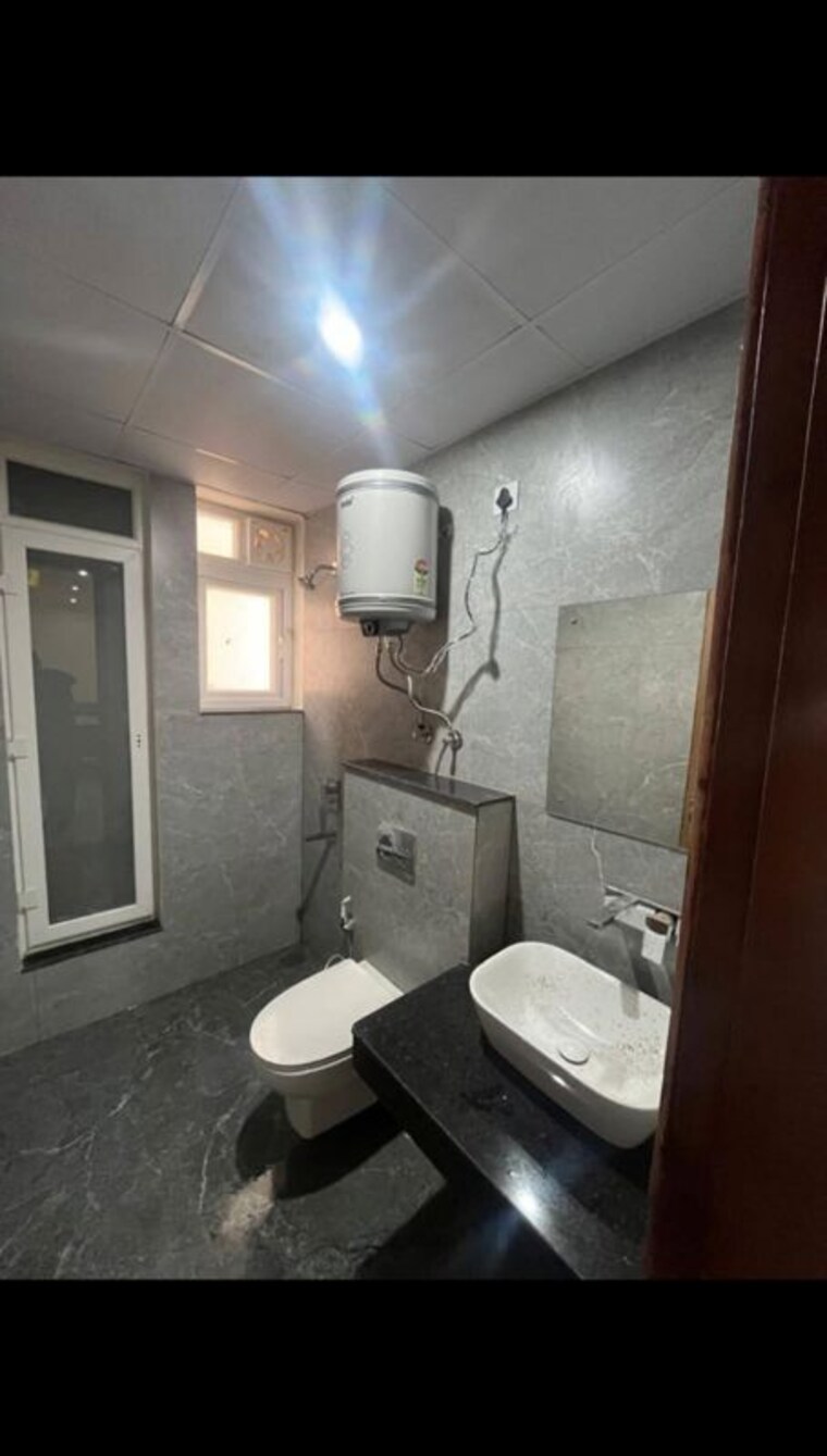Bathroom, sector 91 1 Bedroom 2400 Sq.Ft. Apartment In Sector 91 Mohali 10089372