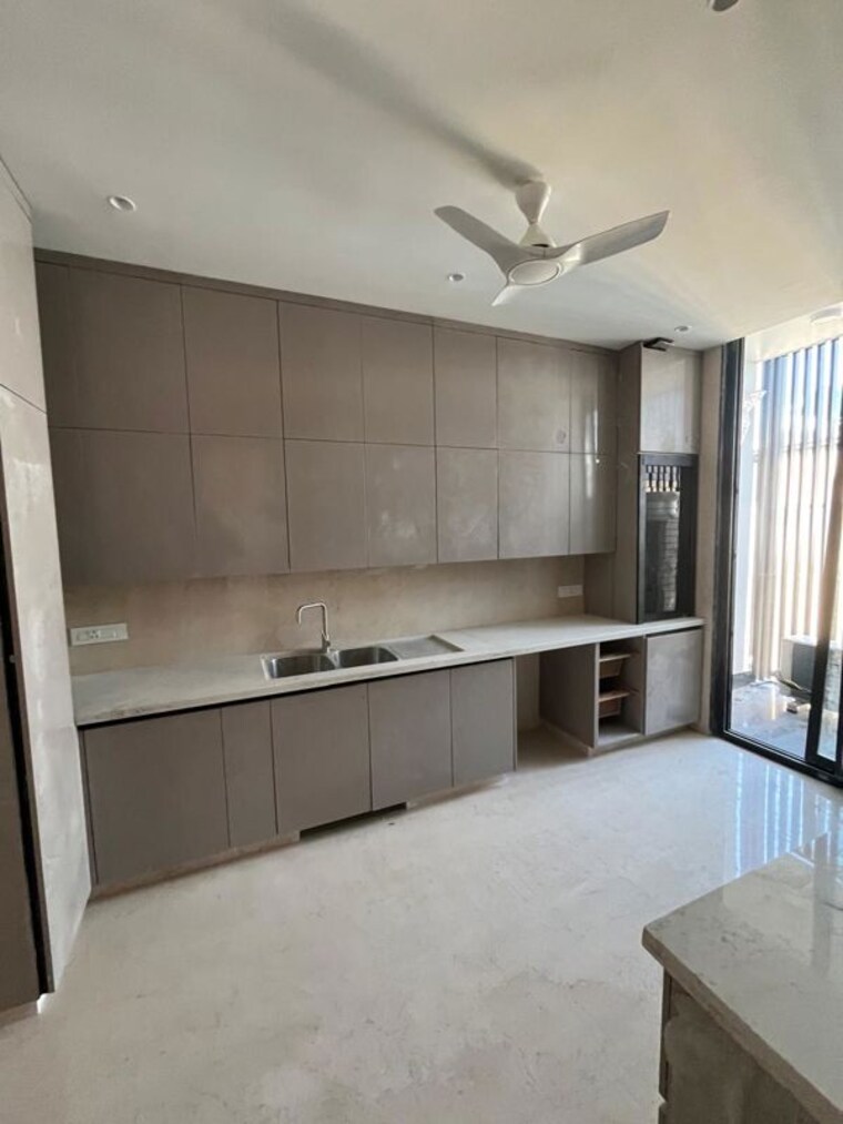 Kitchen, new rajinder nagar 4 Bedroom 500 Sq.Yd. Builder Floor In New Rajinder Nagar Delhi 10089380