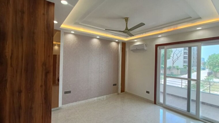 Room, puri-aman-vilas 4 Bedroom 350 Sq.Yd. Builder Floor In Sector 89 Faridabad 10089378