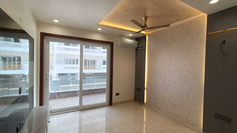 Room, puri-aman-vilas 4 Bedroom 350 Sq.Yd. Builder Floor In Sector 89 Faridabad 10089378