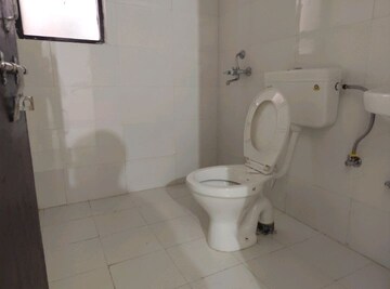 Bathroom in 1 BHK Apartment at Amolik Residency, Sector 86 – for Sale