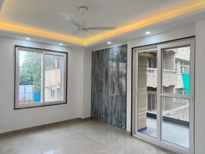 Room in 3 BHK Builder Floor at Kalkaji – for Rent