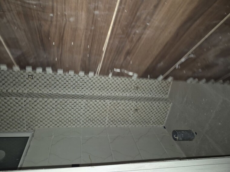 Bathroom, mayur vihar 2.5 Bedroom 450 Sq.Ft. Builder Floor In Mayur Vihar Delhi 10089422