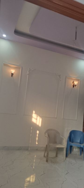 Room in 3 BHK Independent House at Yashoda Kunj – for Sale