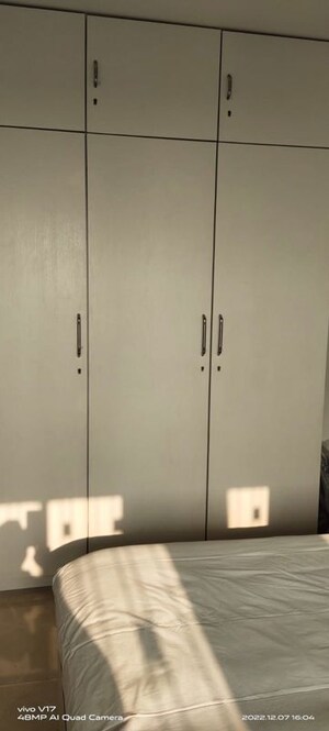 Furnished Amenities in  Pg at Worli Naka – for Rent