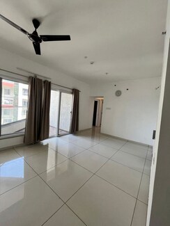2 BHK + Servant Room Apartment For Rent in Avon Vista