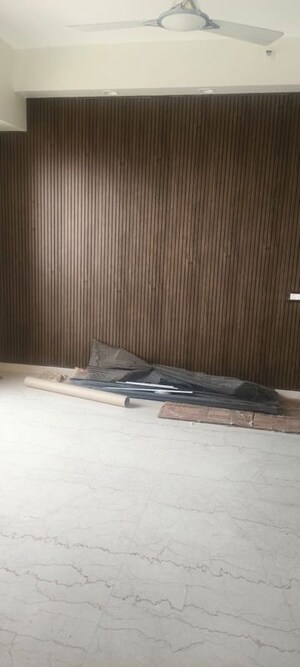 Room in 3 BHK Apartment at Kanakia Paris, Bandra East – for Sale