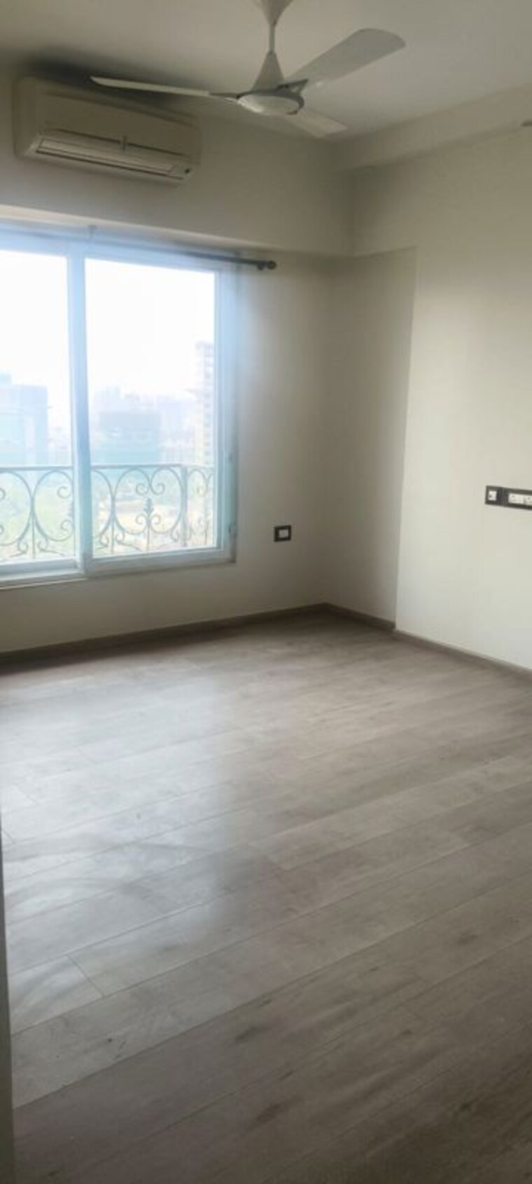 Room, kanakia-paris 3 Bedroom 1000 Sq.Ft. Apartment In Bandra East Mumbai 10089455