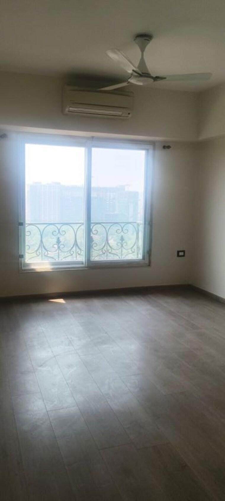 Room, kanakia-paris 3 Bedroom 1000 Sq.Ft. Apartment In Bandra East Mumbai 10089455