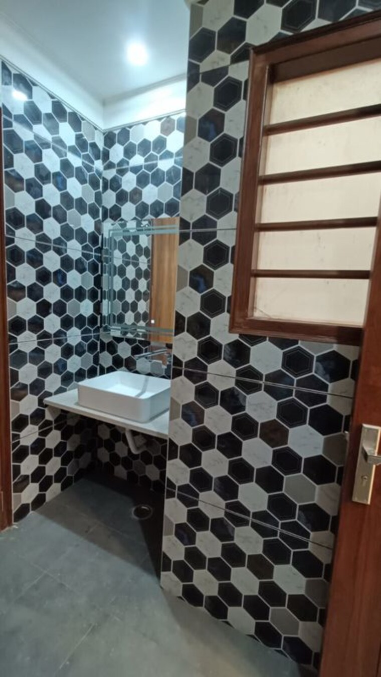 Balcony, puri-aman-vilas 4 Bedroom 342 Sq.Yd. Builder Floor In Sector 89 Faridabad 10089434