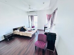 3 BHK + Pooja Room Apartment For Rent in Amanora Gateway Towers