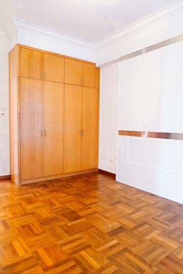 Room in 3 BHK Apartment at Evershine Cosmic, Andheri West – for Rent