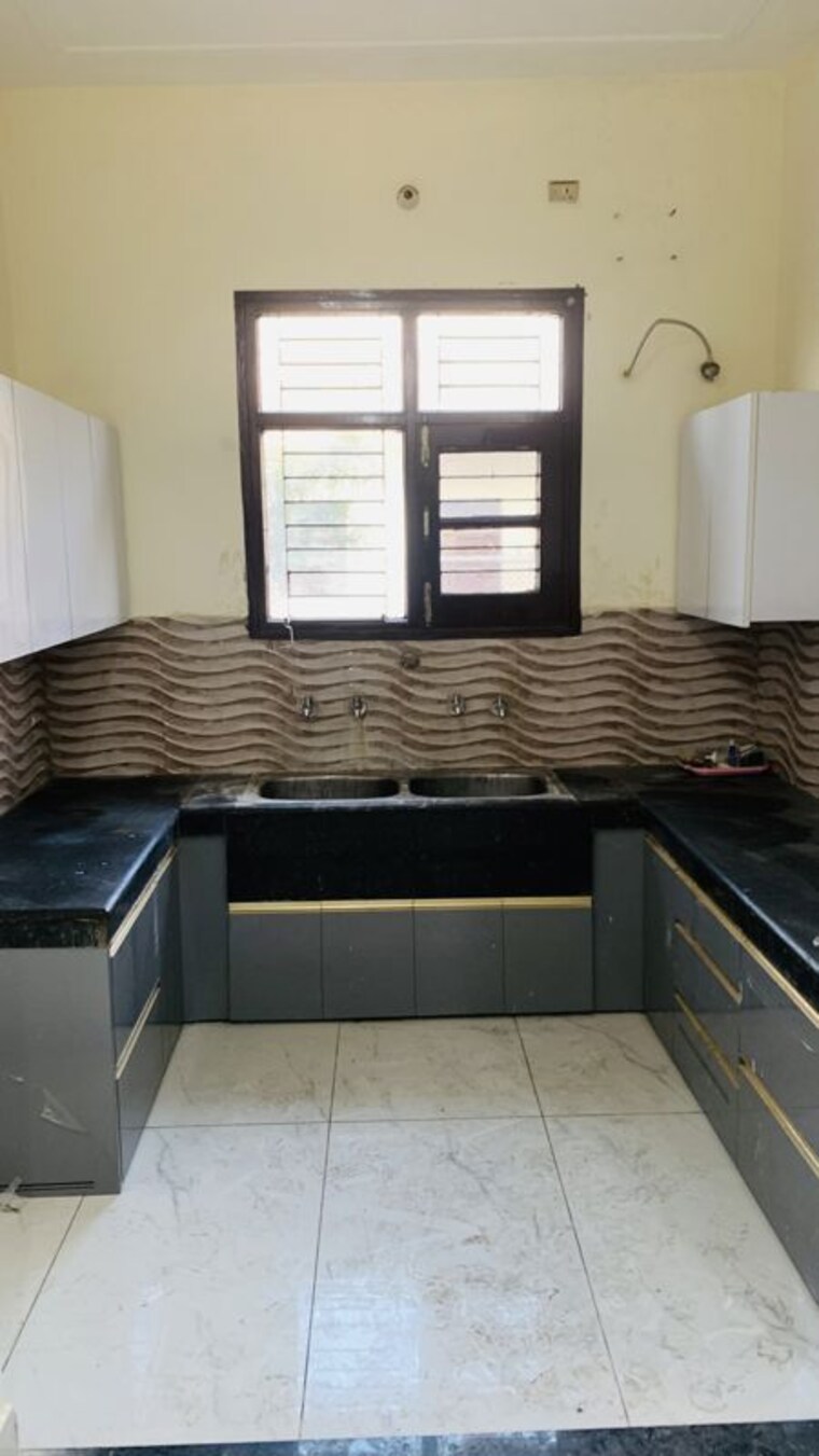Kitchen, shiva-enclave-zirakpur 2 Bedroom 140 Sq.Yd. Independent House In Patiala Road Zirakpur 10089477