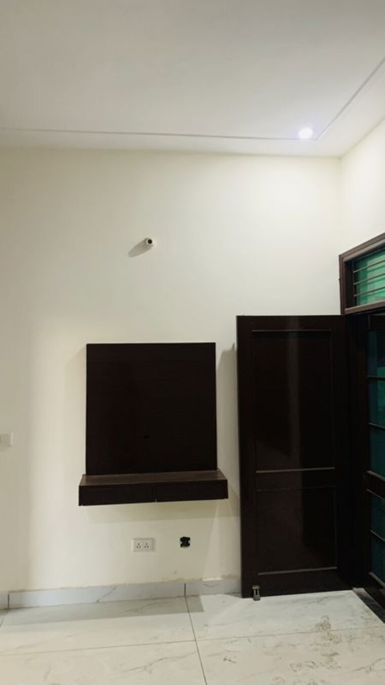 undefined, shiva-enclave-zirakpur 2 Bedroom 140 Sq.Yd. Independent House In Patiala Road Zirakpur 10089477