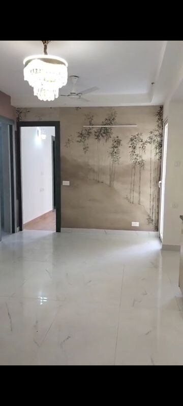 Room in 3 BHK Apartment at VIctoryone Amara, Sector 16 Greater Noida – for Sale