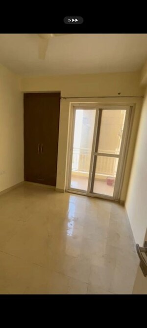 Room in 3 BHK Apartment at Civitech Stadia, Sector 79 – for Rent