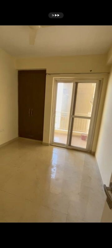 Room in 3 BHK Apartment at Civitech Stadia, Sector 79 – for Rent