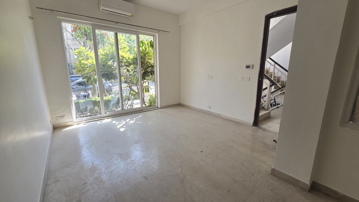 3 BHK + Extra Room Apartment For Rent in BPTP Floors